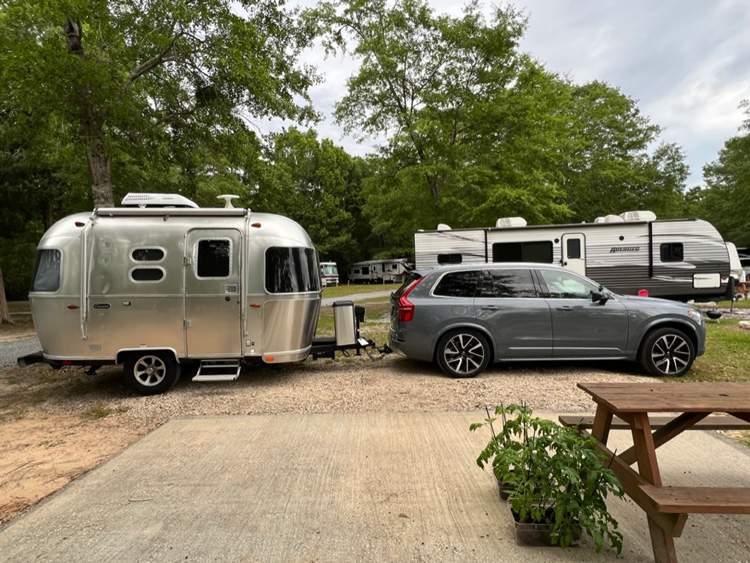 Airstrem Caravelle in a state park Airstrem Caravelle in a state park