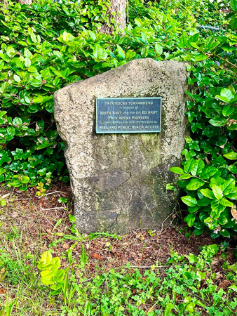 Twin Rocks Turnaround Park marker. Rockaway Beach Oregon. Twin Rocks Turnaround Park marker. Rockaway Beach Oregon.